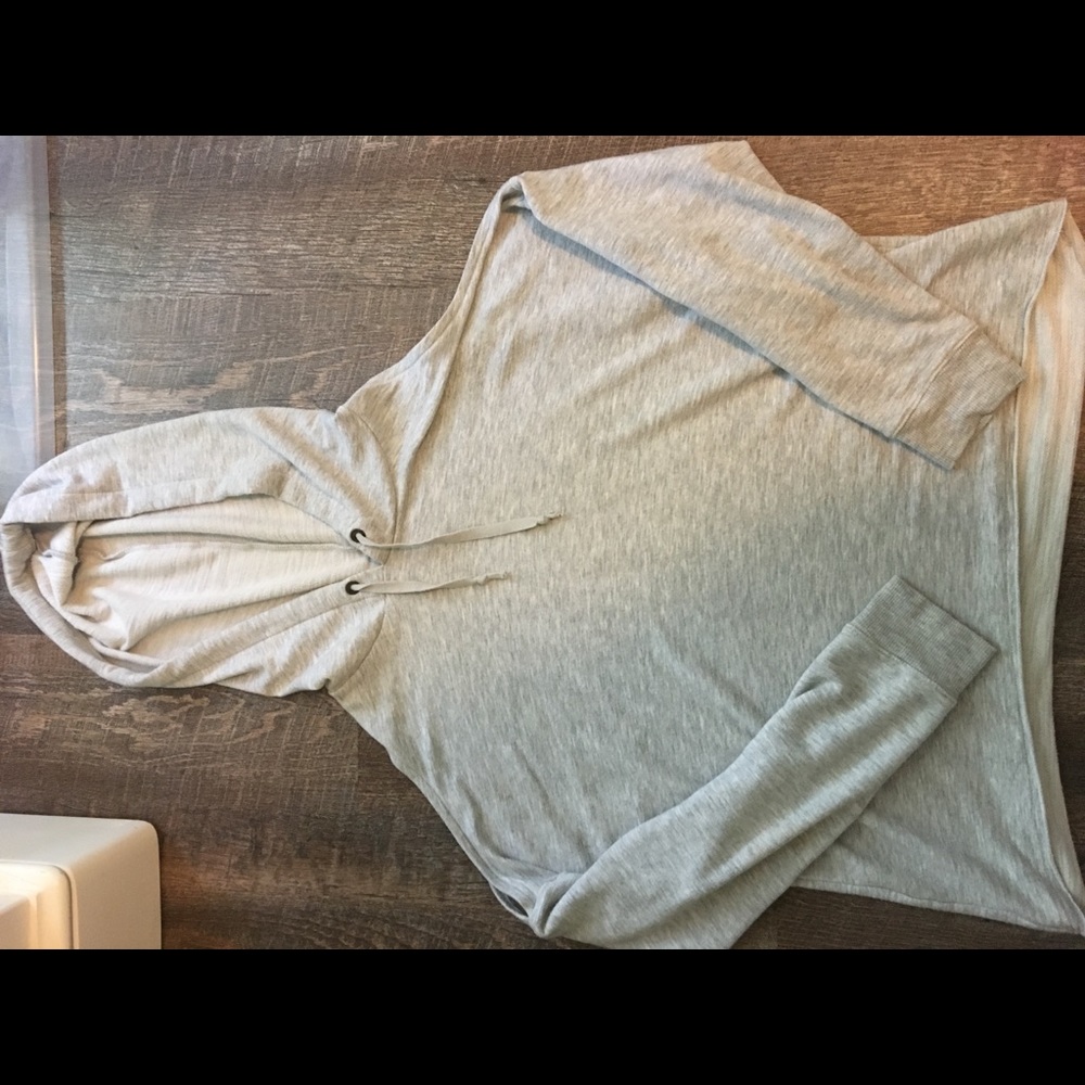 American Eagle Cut shoulder pull over